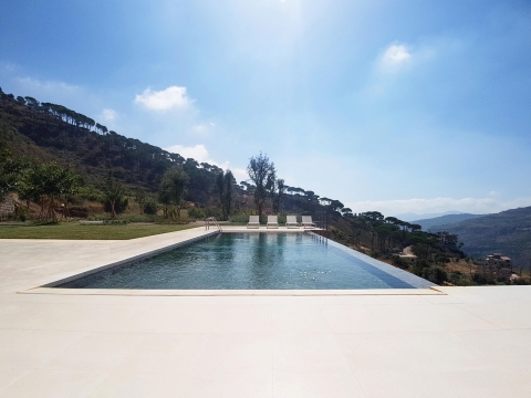 The Terraces House - Pool view